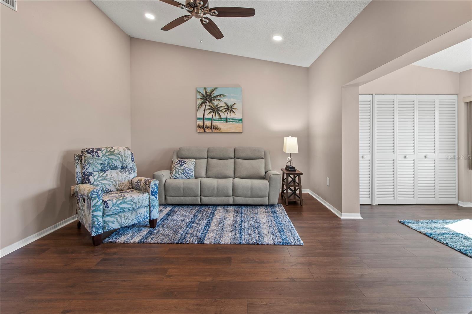 COUNTRY VILLAGE SEC 13 - Residential