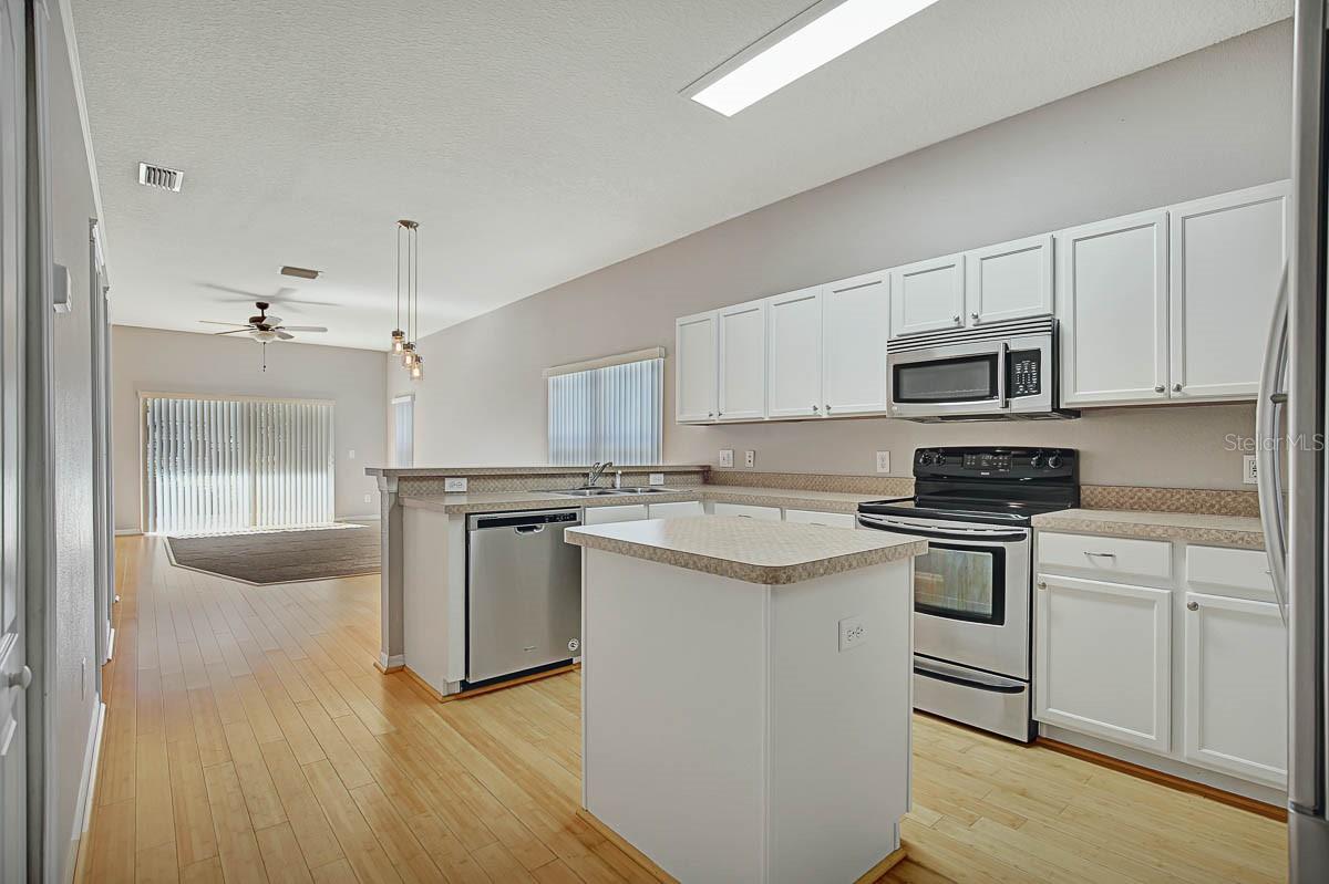 FISHHAWK RANCH PH 2 PRCL - Residential Lease