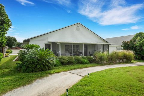 A home in LAKELAND