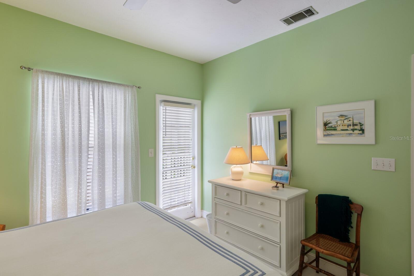 SOMERSET SHORES SUB - Residential