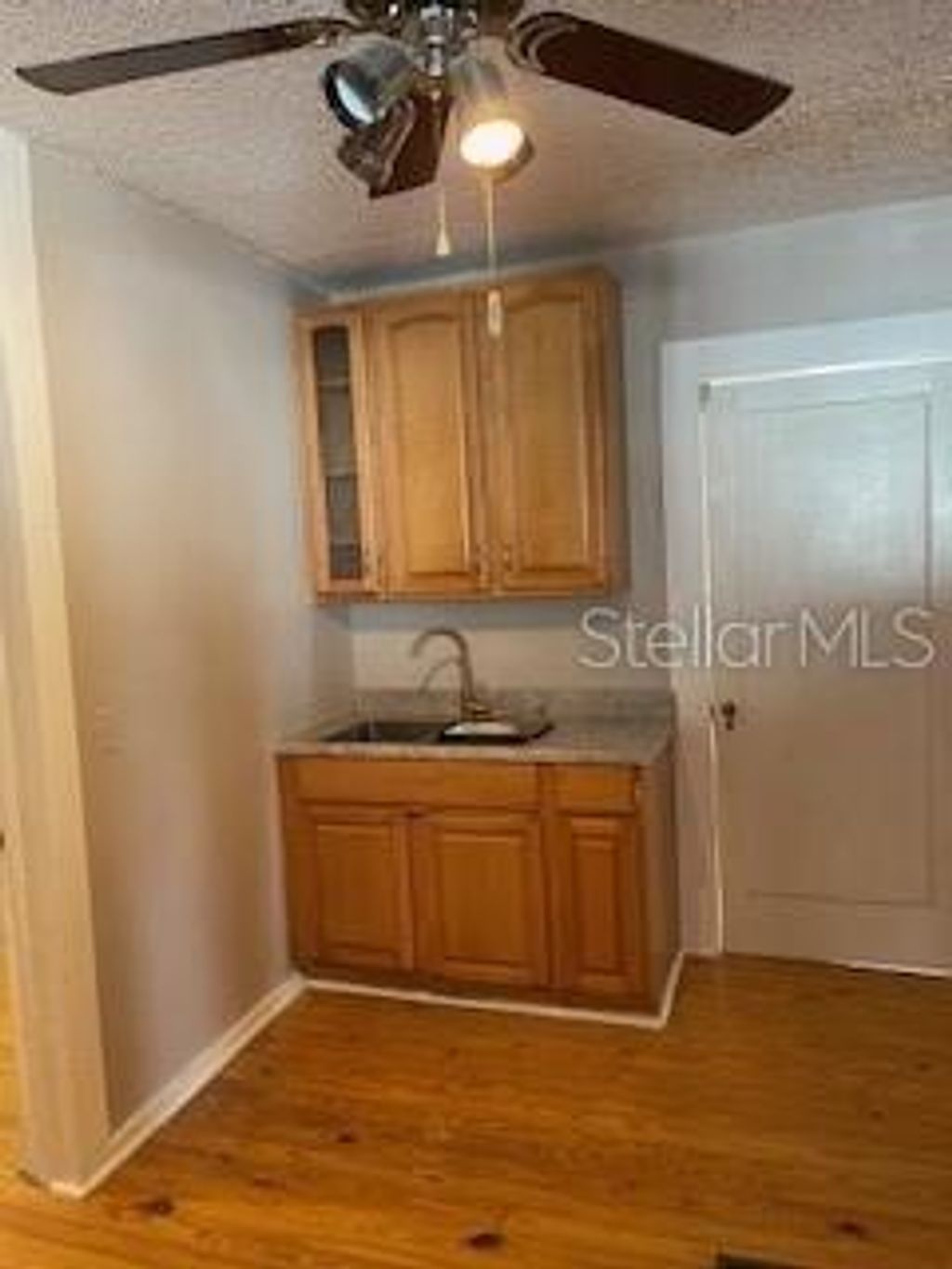 Photo of 912 E Saint Clair Street, Tampa, FL 33605 (MLS # TB8478107)