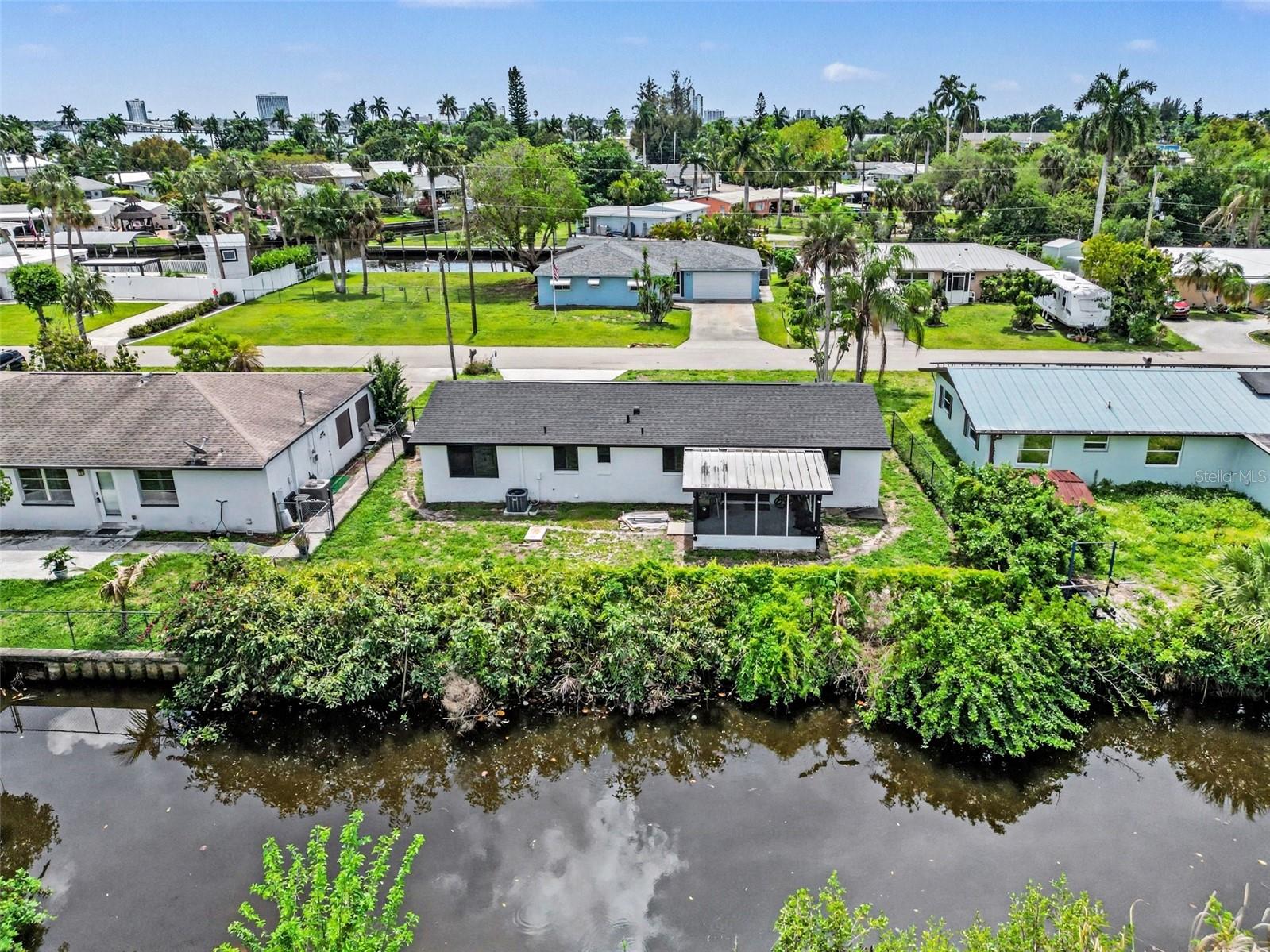 HOLEUSA ESTATES - Residential