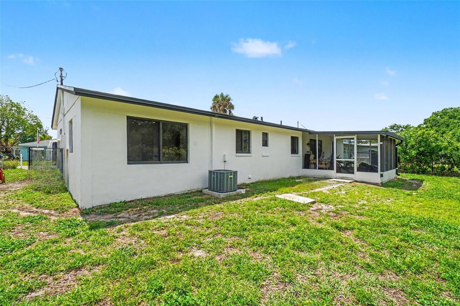 HOLEUSA ESTATES - Residential