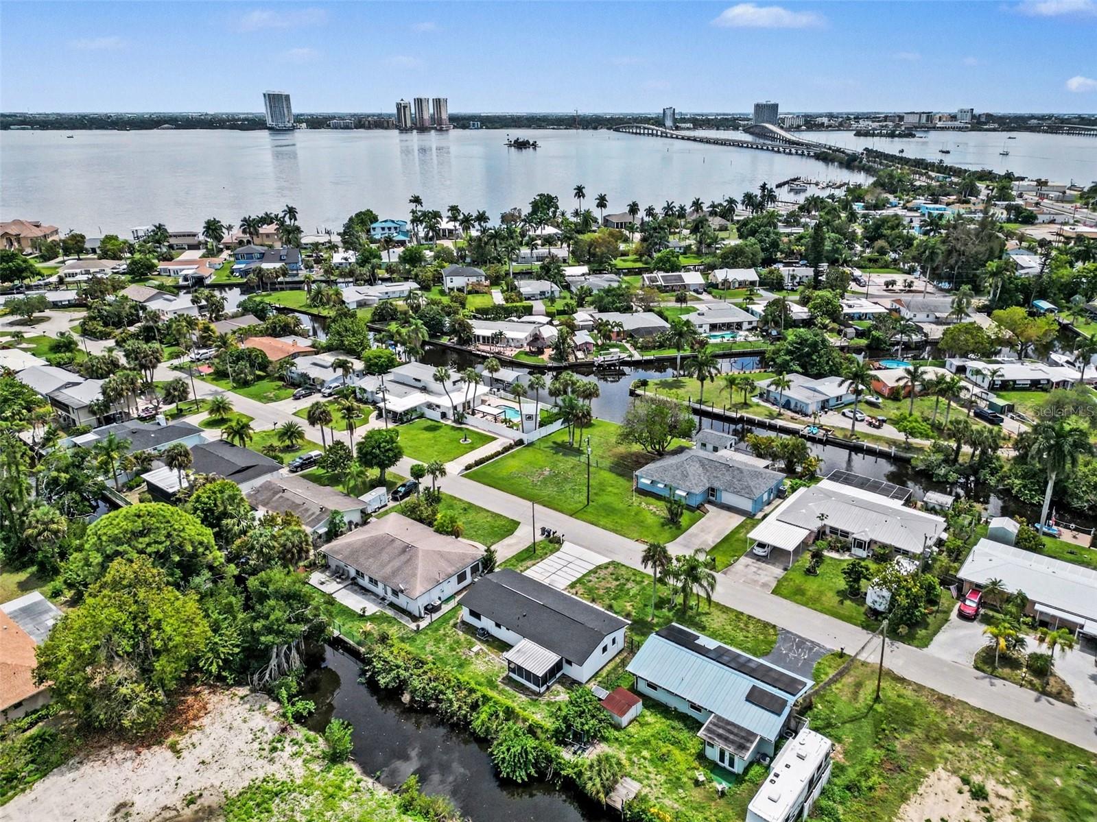 HOLEUSA ESTATES - Residential