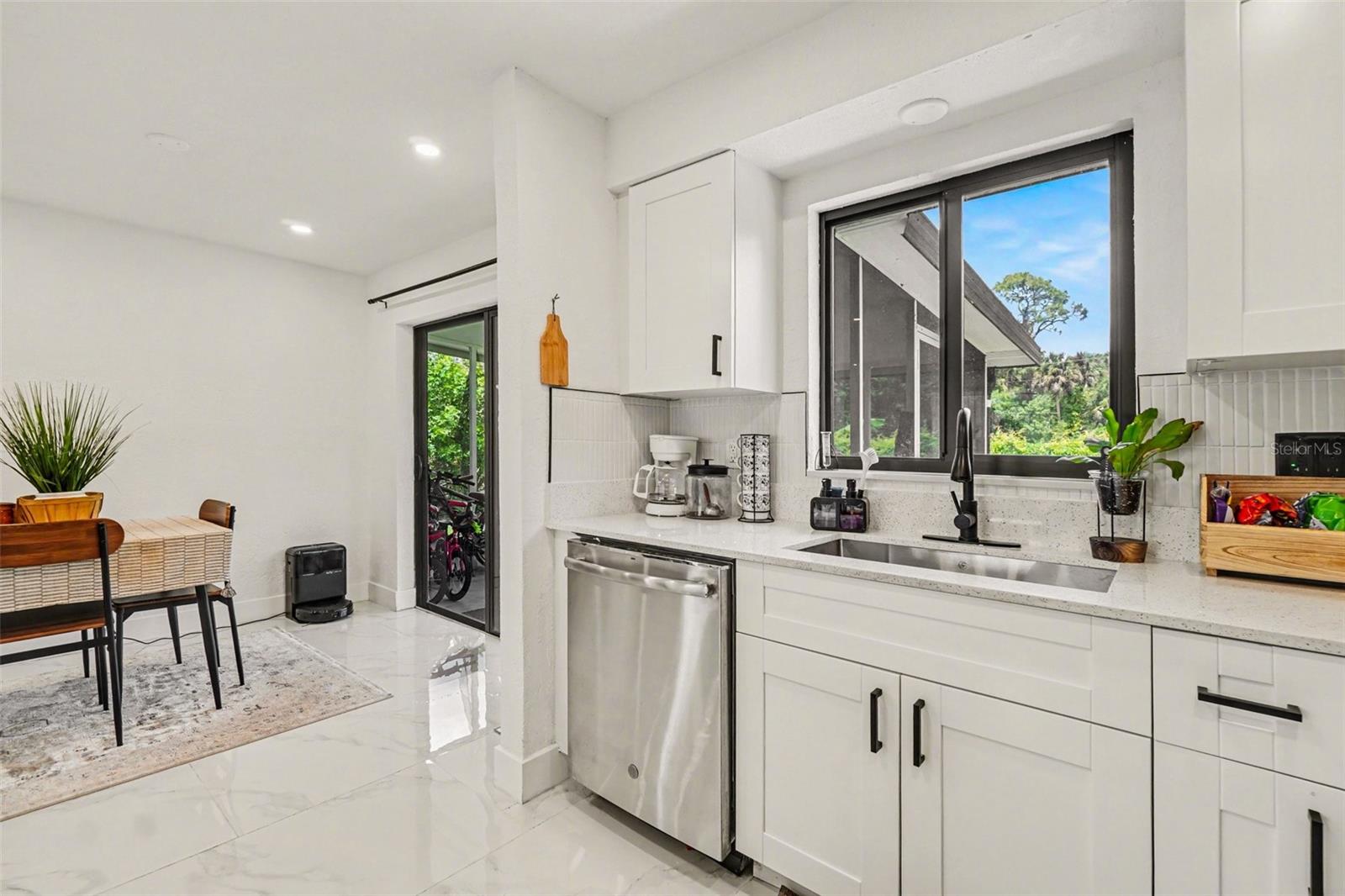 HOLEUSA ESTATES - Residential