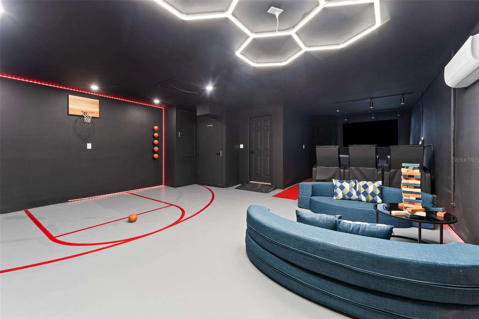 LAKE LELA MANOR 1ST ADD - Residential