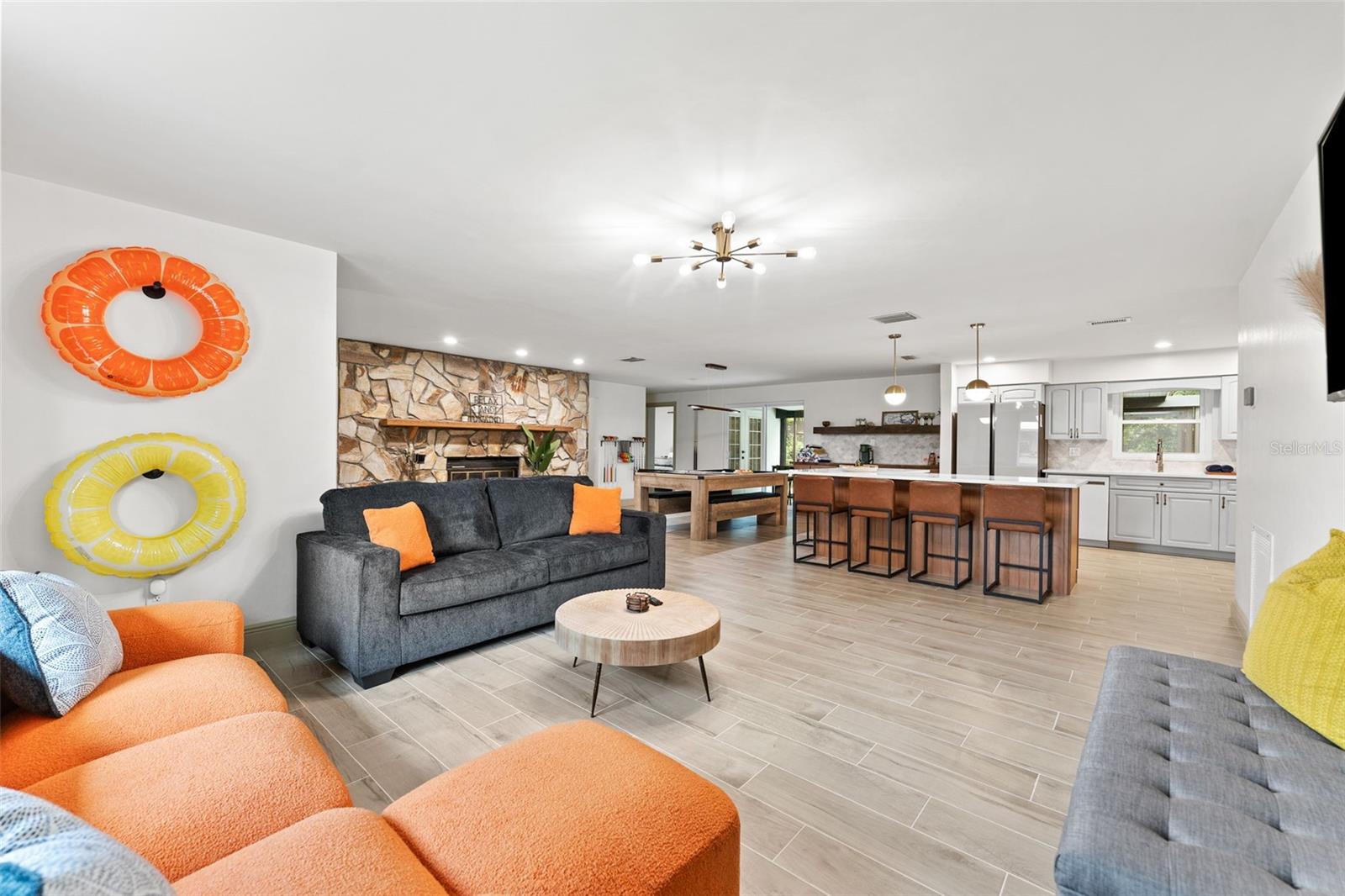 LAKE LELA MANOR 1ST ADD - Residential