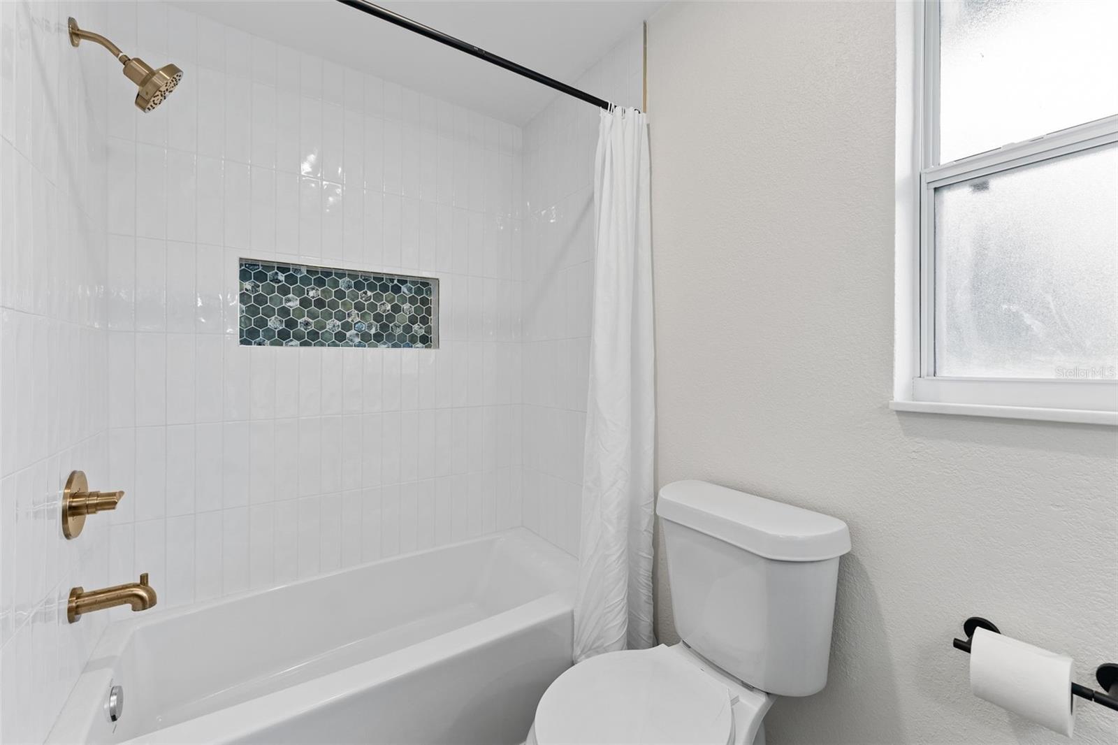 LAKE LELA MANOR 1ST ADD - Residential