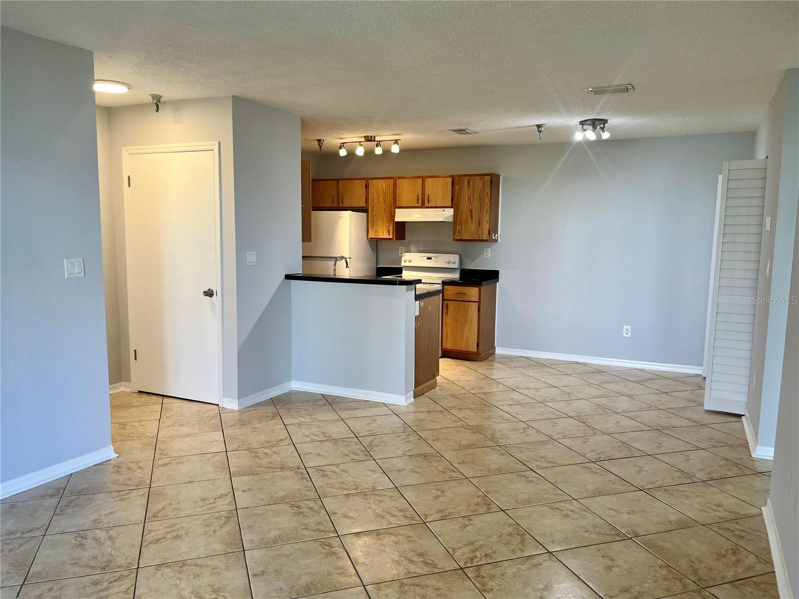 ITOPIA PRIVATE RESIDENCES CONDO - Residential Lease