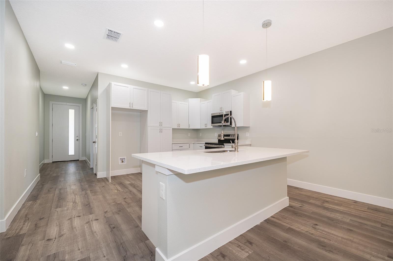 1104 GROVE MANOR DRIVE