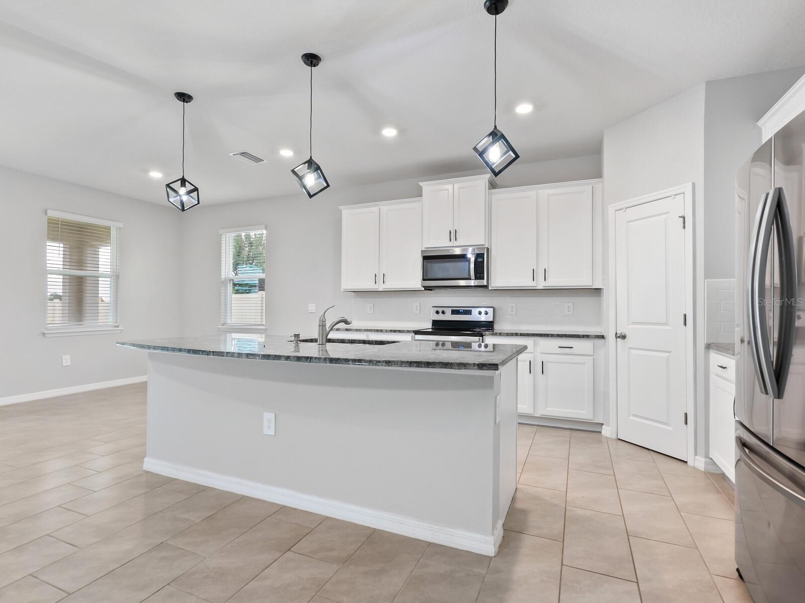 2092 MIDNIGHT PEARL DRIVE