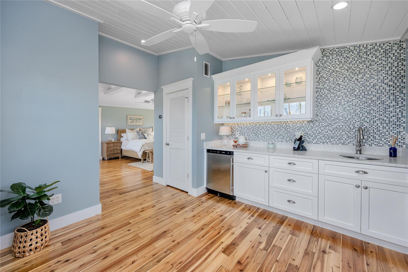 MOREY BEACH - Residential