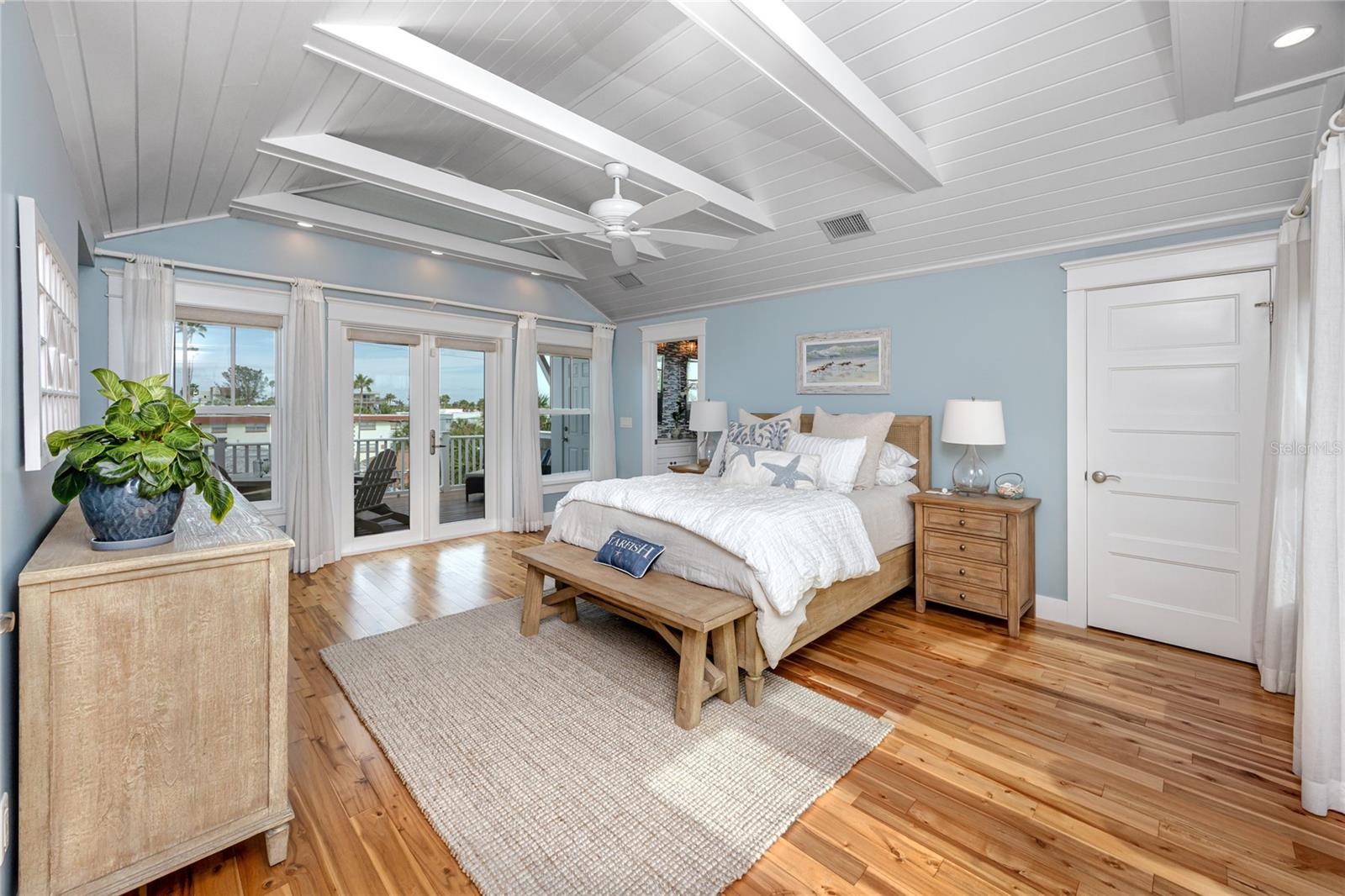 MOREY BEACH - Residential