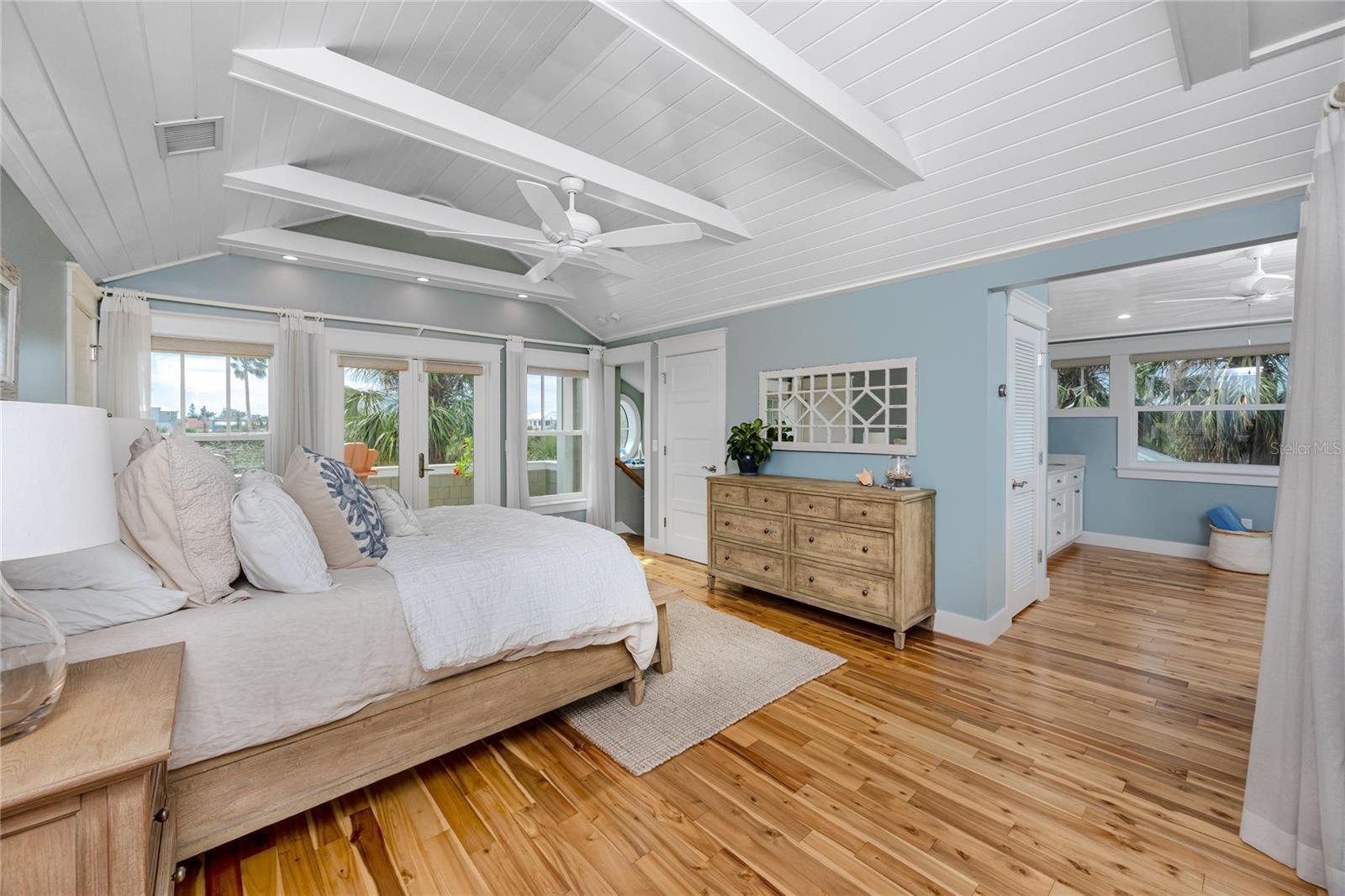 MOREY BEACH - Residential