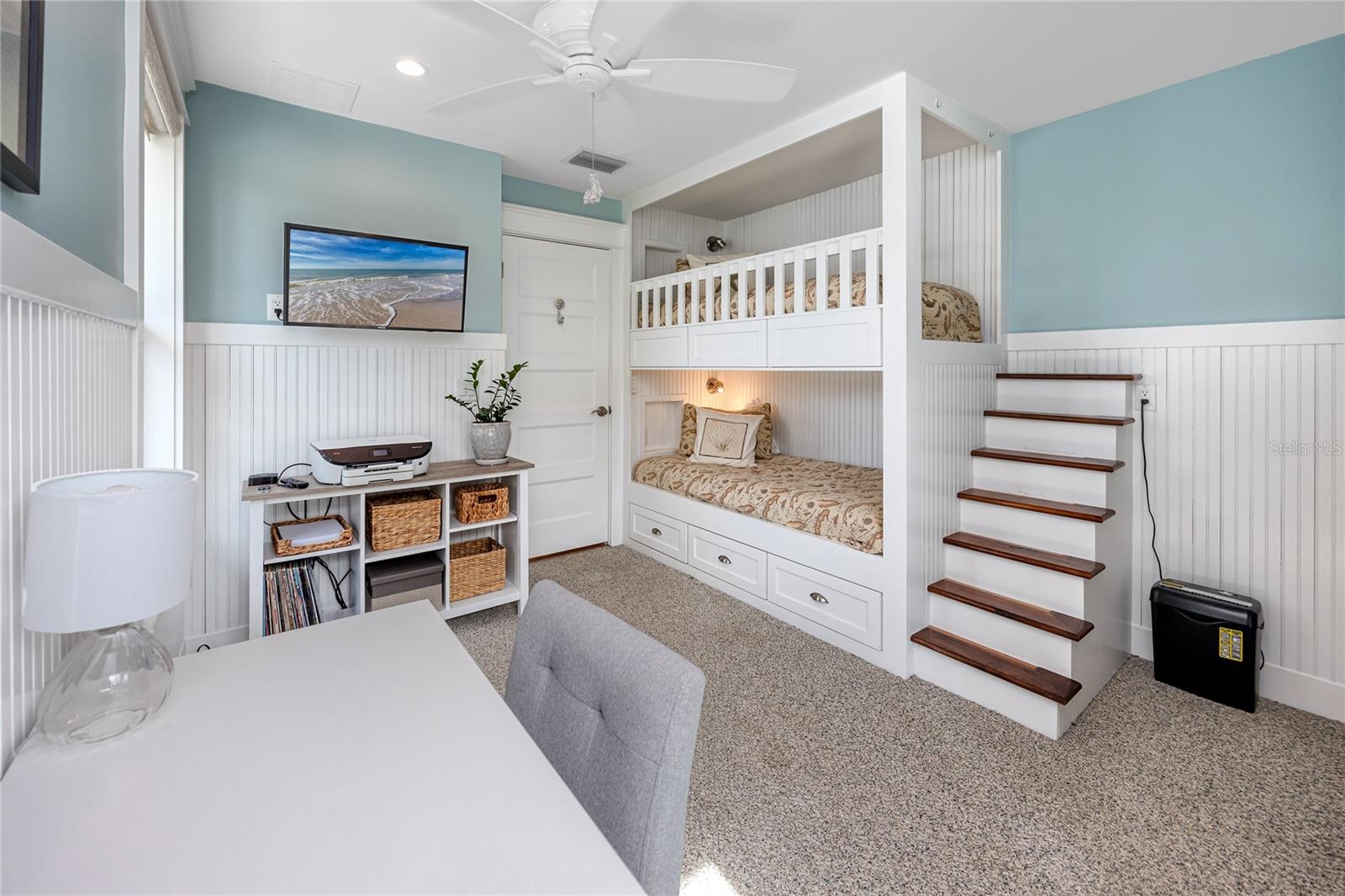 MOREY BEACH - Residential