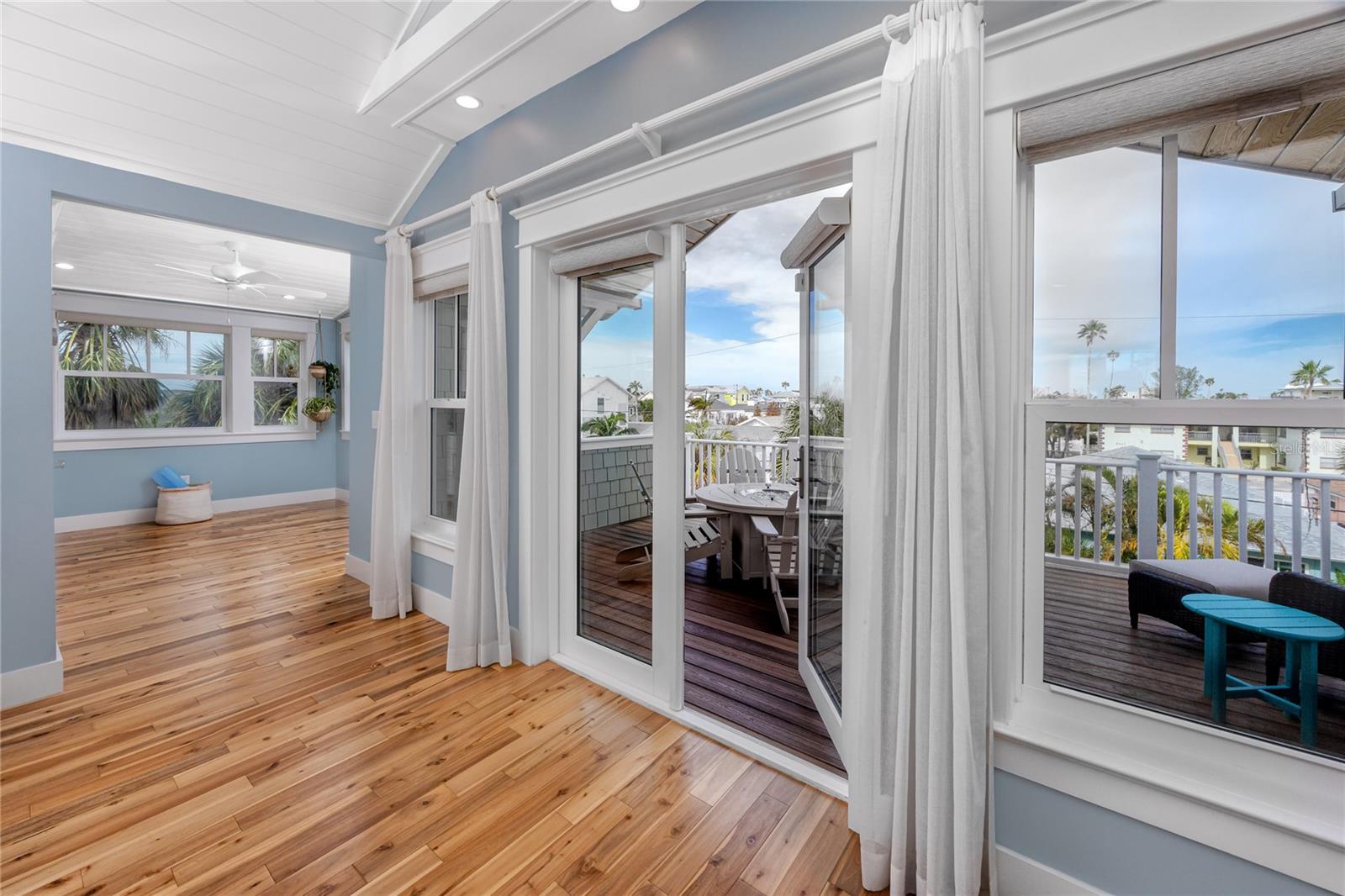 MOREY BEACH - Residential