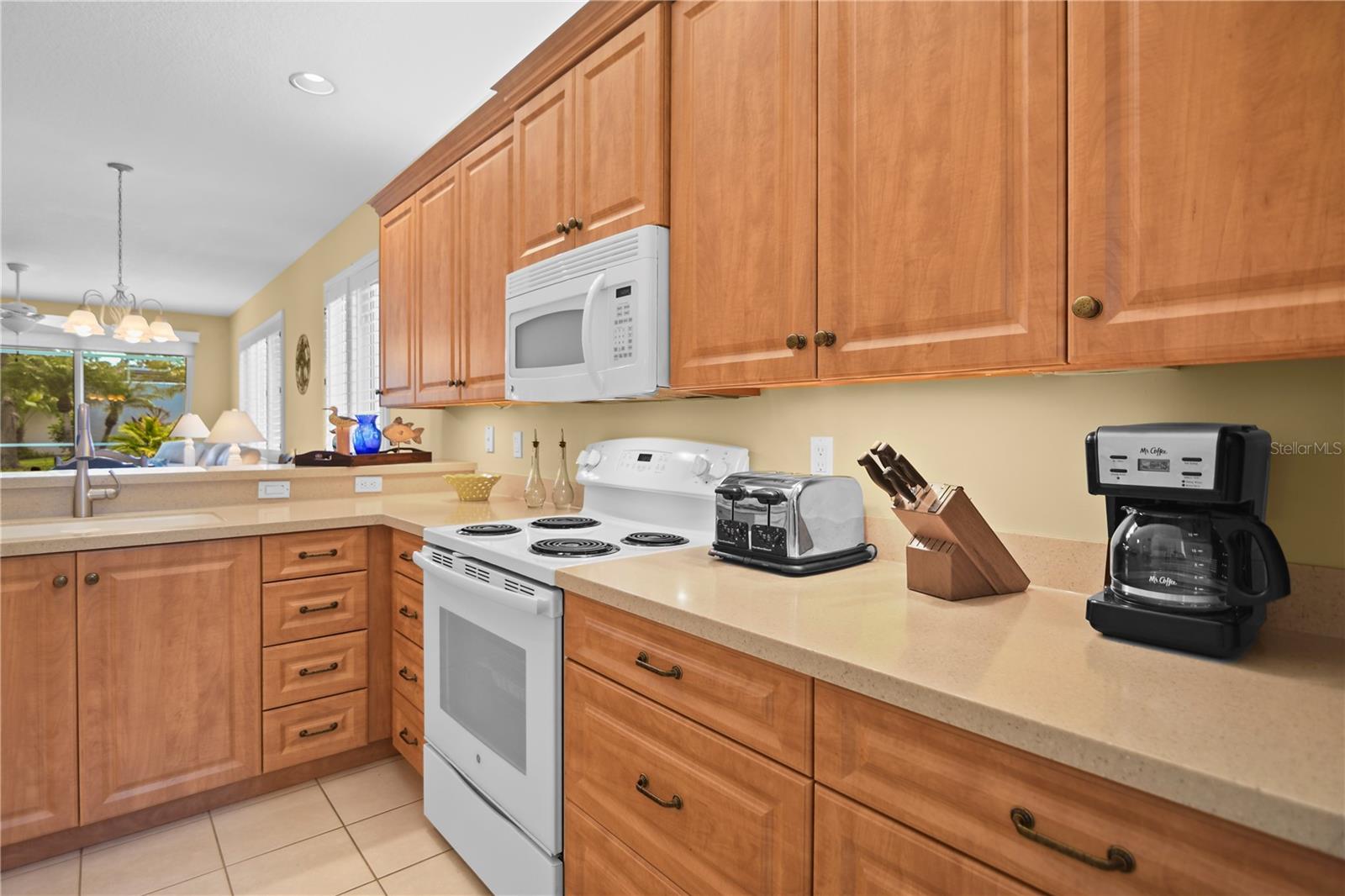 ROSEDALE 8 WESTBURY LAKES - Residential