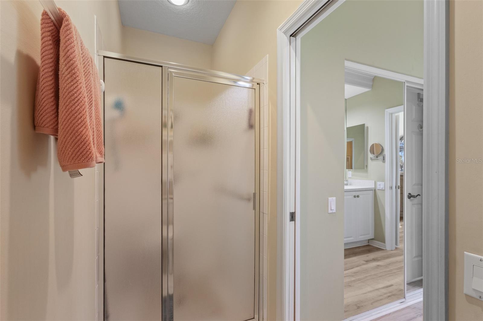 ROSEDALE 8 WESTBURY LAKES - Residential