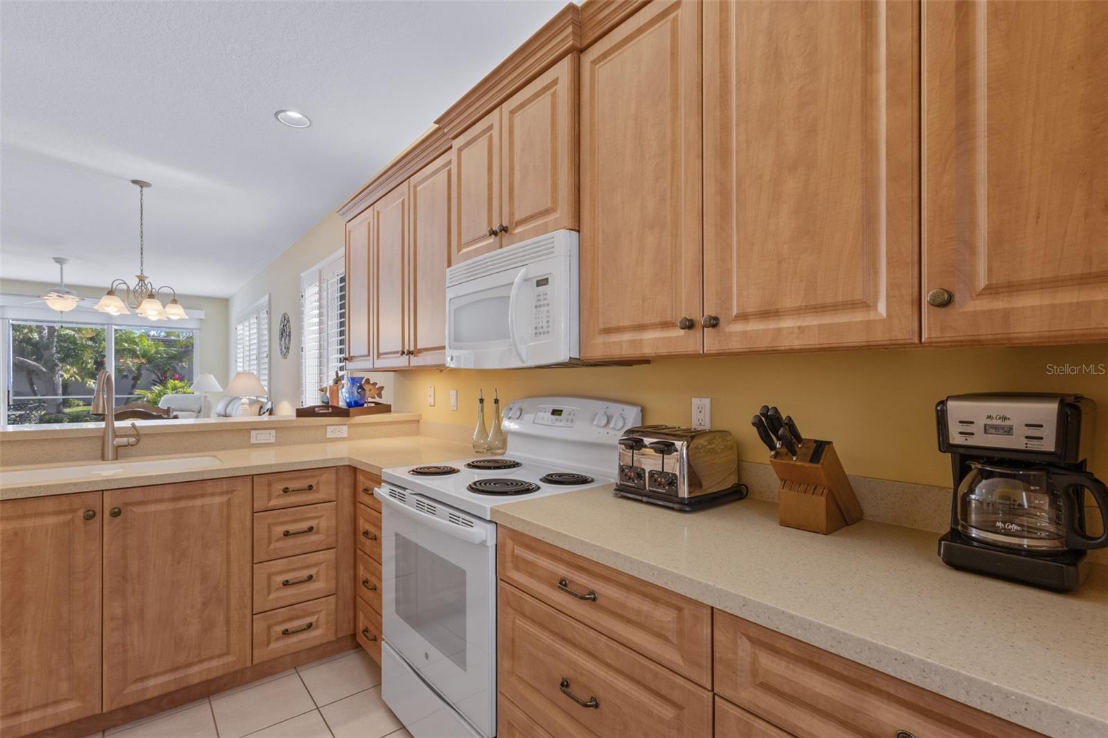 ROSEDALE 8 WESTBURY LAKES - Residential