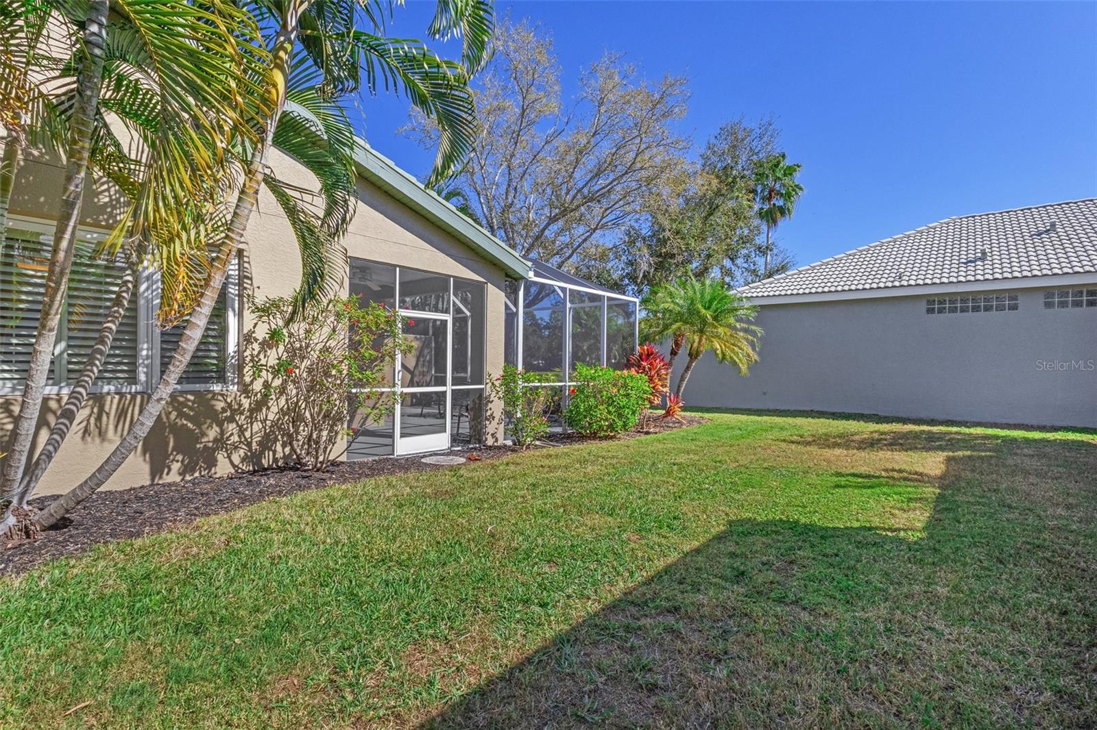 ROSEDALE 8 WESTBURY LAKES - Residential