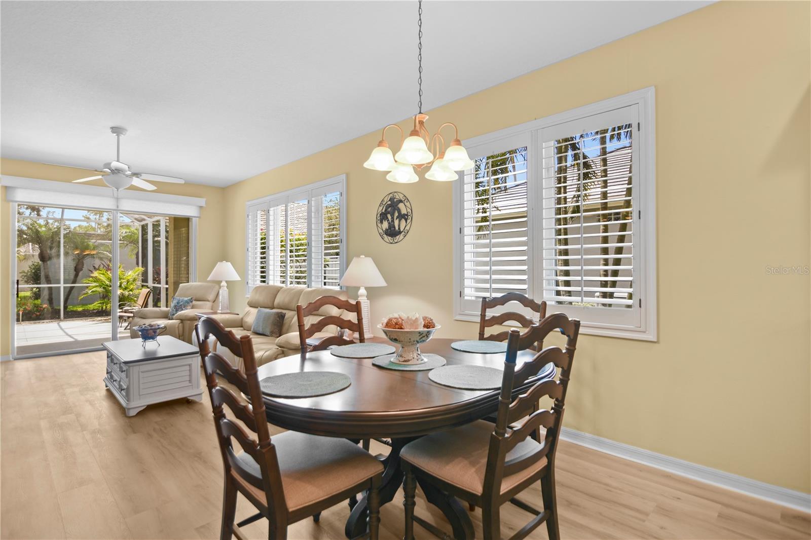 ROSEDALE 8 WESTBURY LAKES - Residential