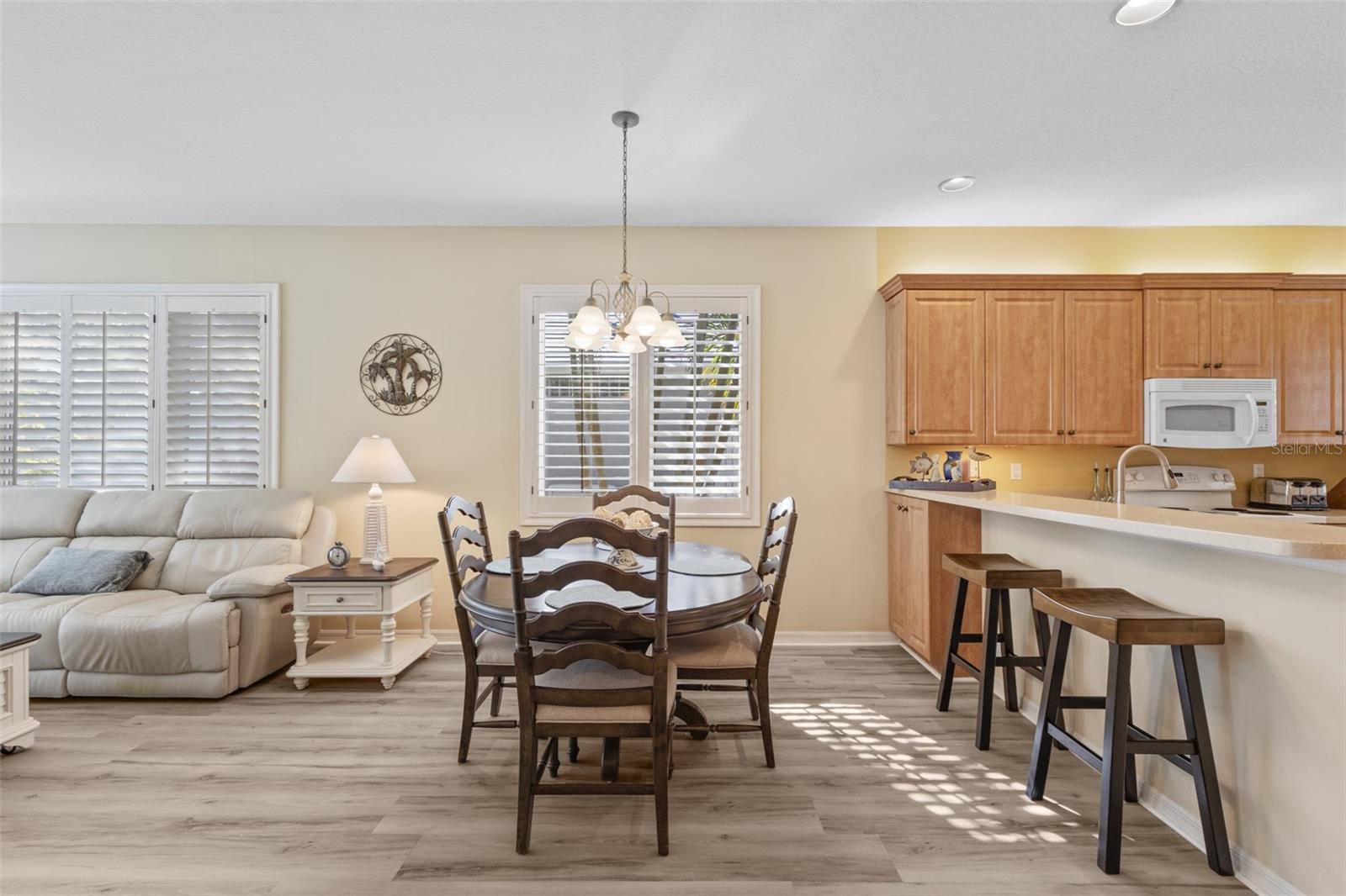 ROSEDALE 8 WESTBURY LAKES - Residential