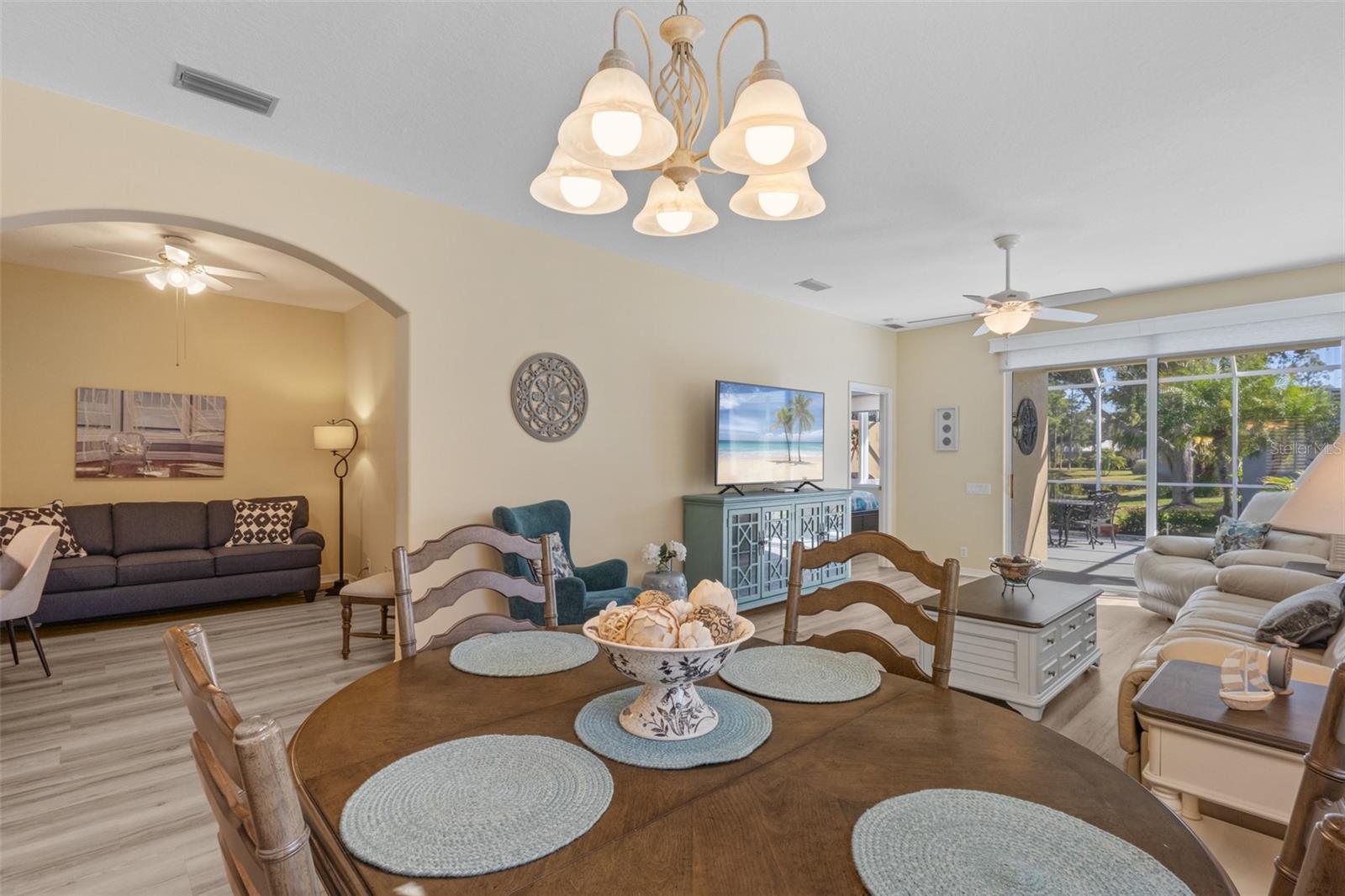 ROSEDALE 8 WESTBURY LAKES - Residential