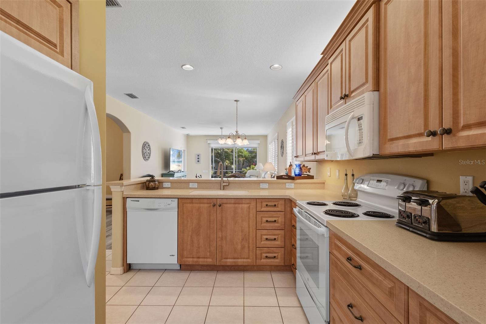 ROSEDALE 8 WESTBURY LAKES - Residential