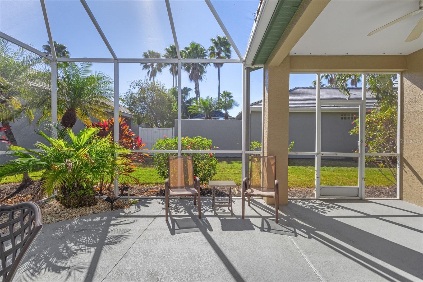 ROSEDALE 8 WESTBURY LAKES - Residential