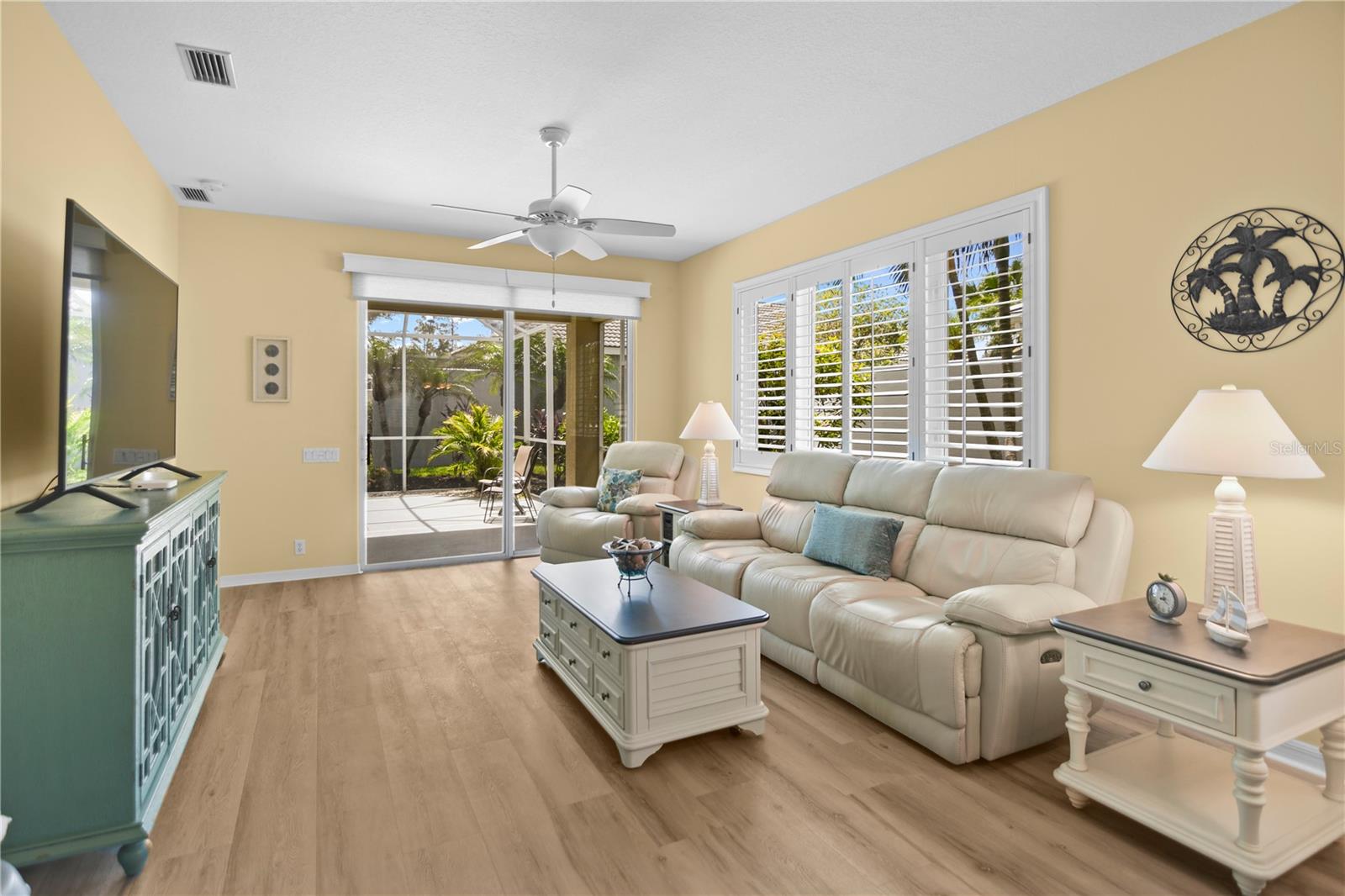 ROSEDALE 8 WESTBURY LAKES - Residential