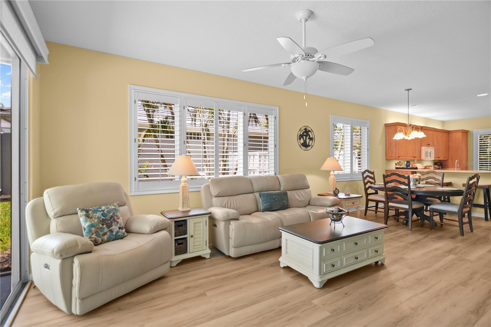 ROSEDALE 8 WESTBURY LAKES - Residential