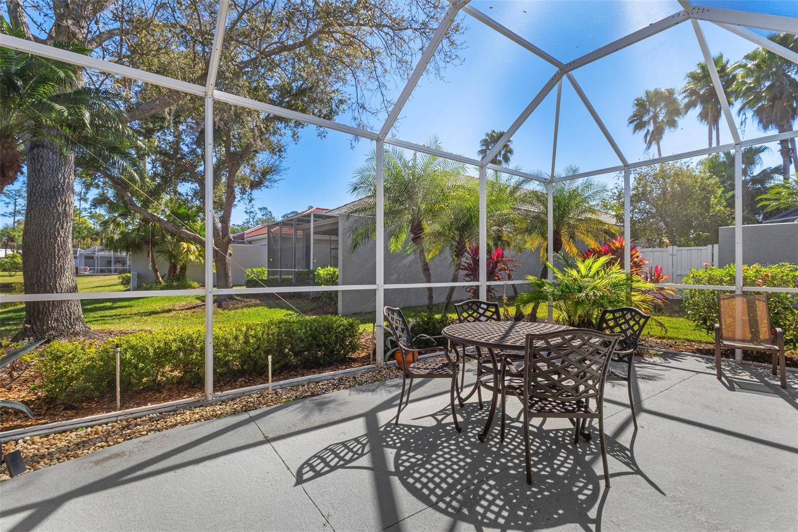 ROSEDALE 8 WESTBURY LAKES - Residential