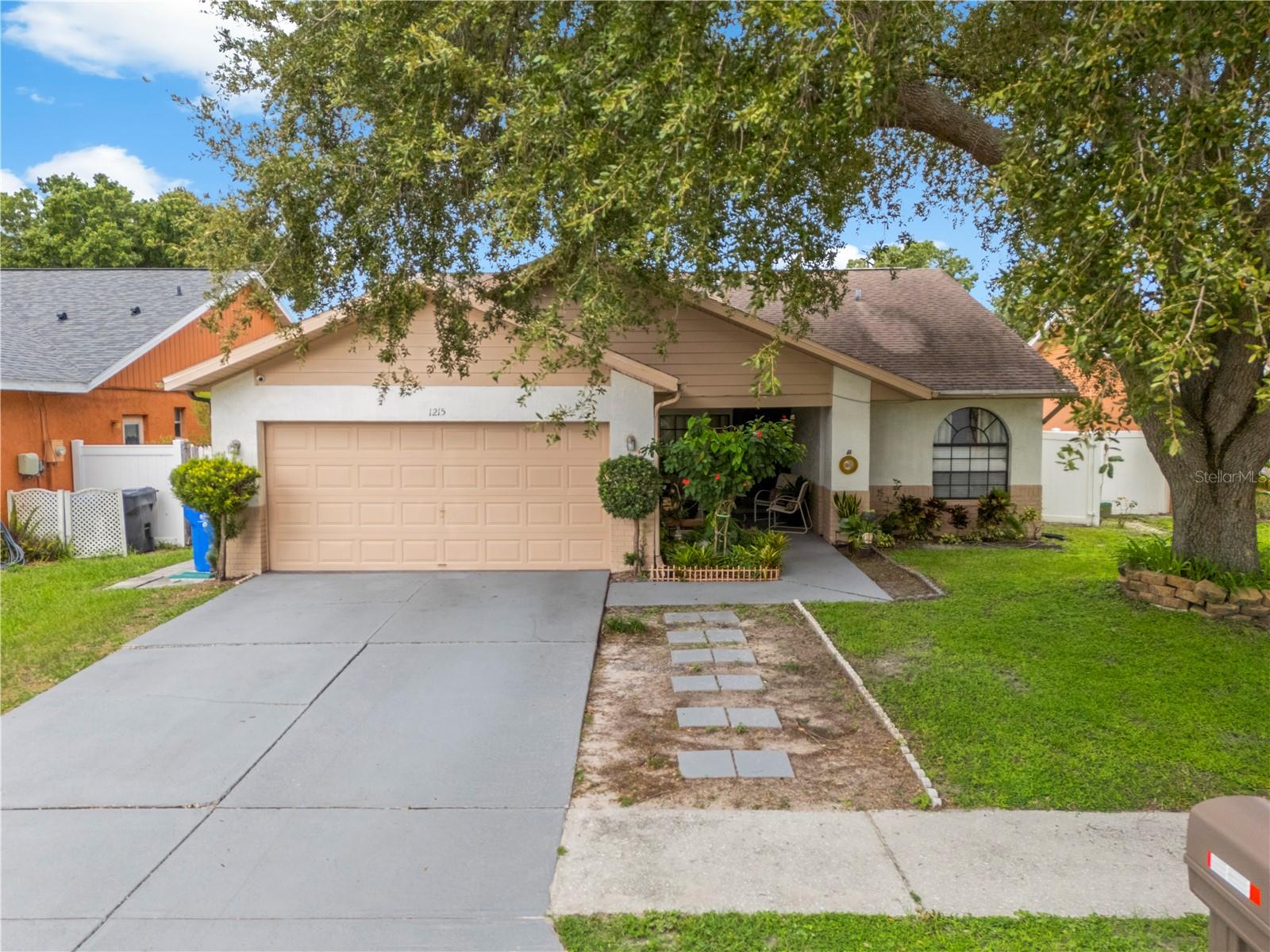 1215 RINKFIELD PLACE