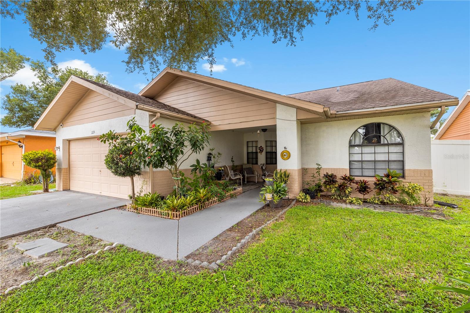 1215 RINKFIELD PLACE