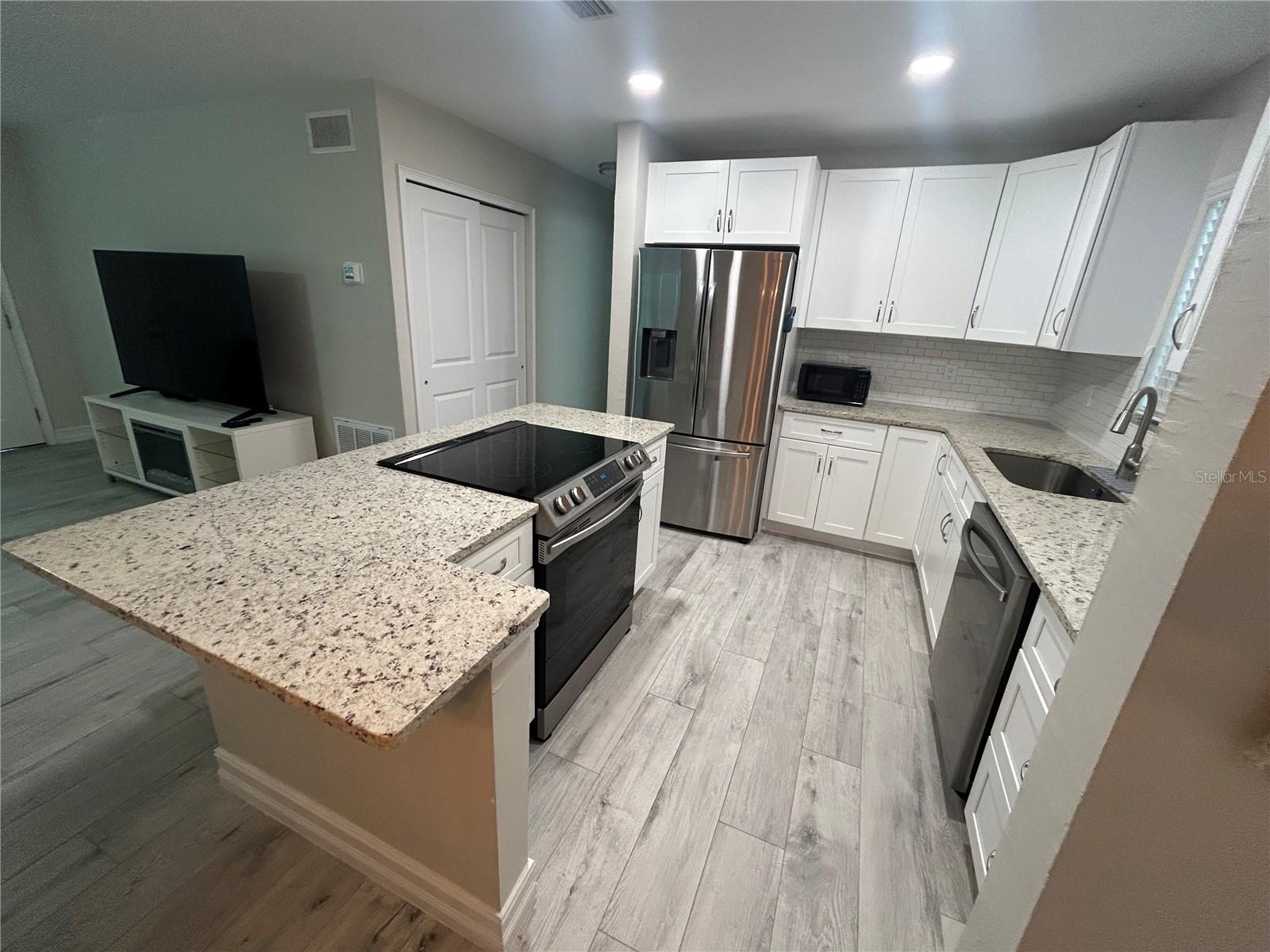 PORT CHARLOTTE SEC 033 - Residential Lease