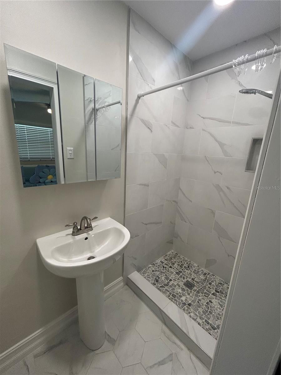 PORT CHARLOTTE SEC 033 - Residential Lease