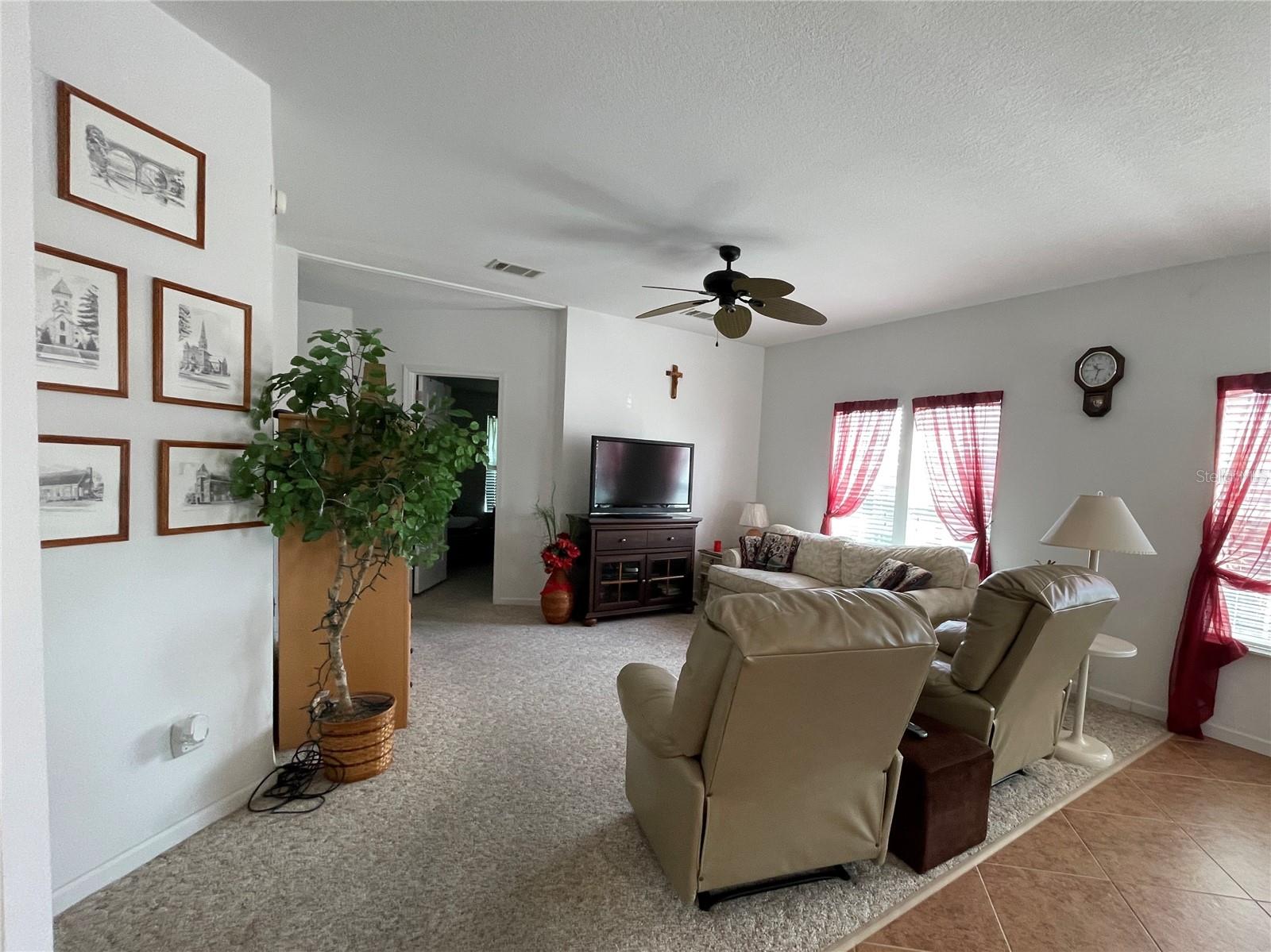 COUNTRY CLUB ESTATES - Residential
