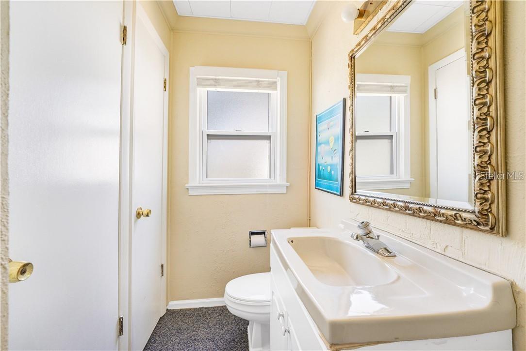 EAST VIEW PARK - Commercial Sale