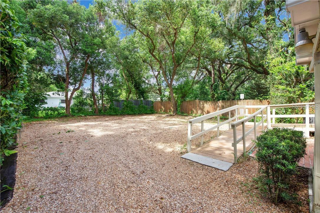 EAST VIEW PARK - Commercial Sale