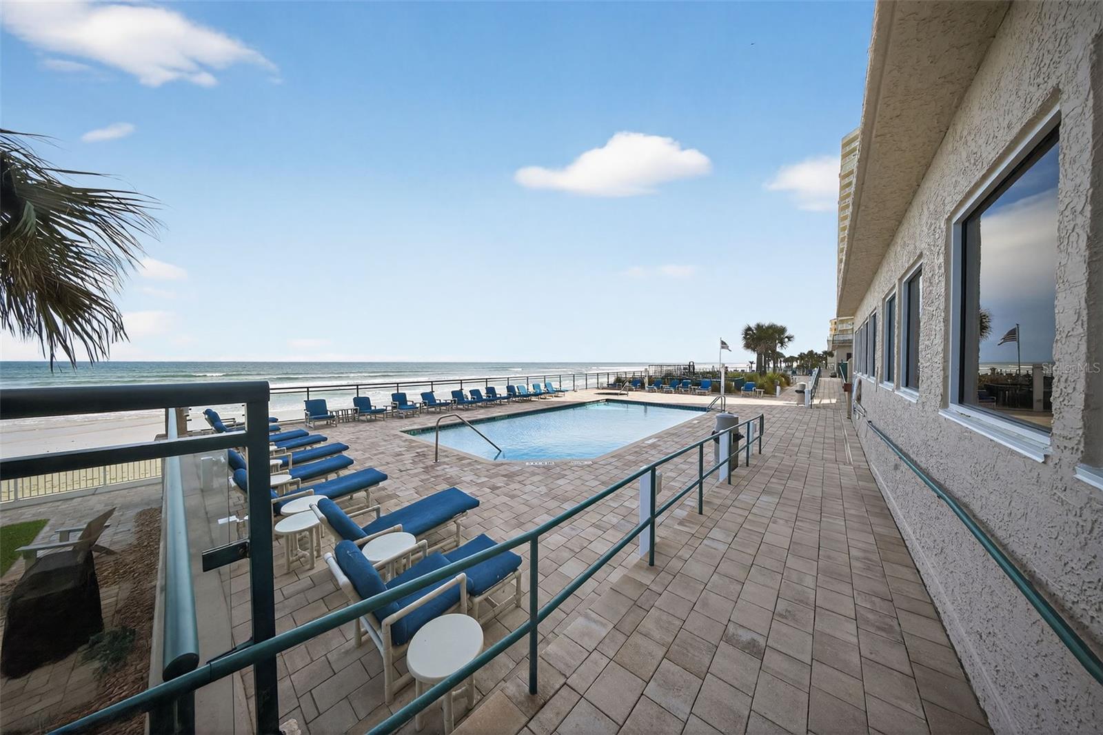 DIMUCCI TWIN TOWERS - Residential