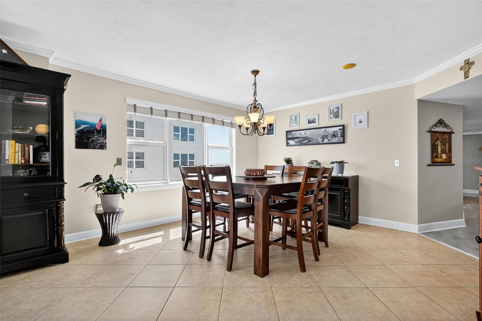 DIMUCCI TWIN TOWERS - Residential