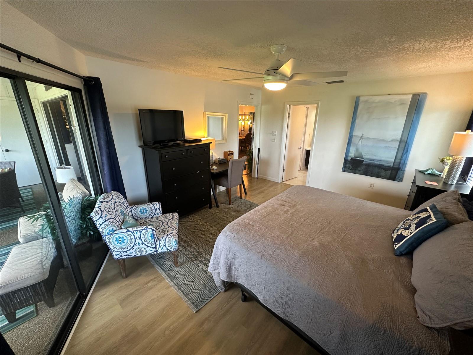 VALENCIA GARDEN CONDO III - Residential Lease