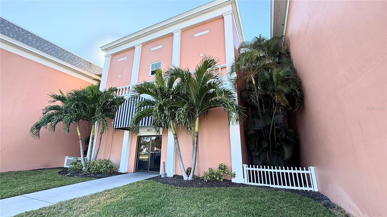 CROSSWINDS COLONY ONE CONDO - Residential