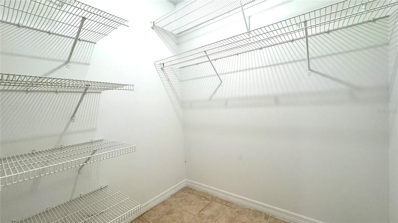 CROSSWINDS COLONY ONE CONDO - Residential