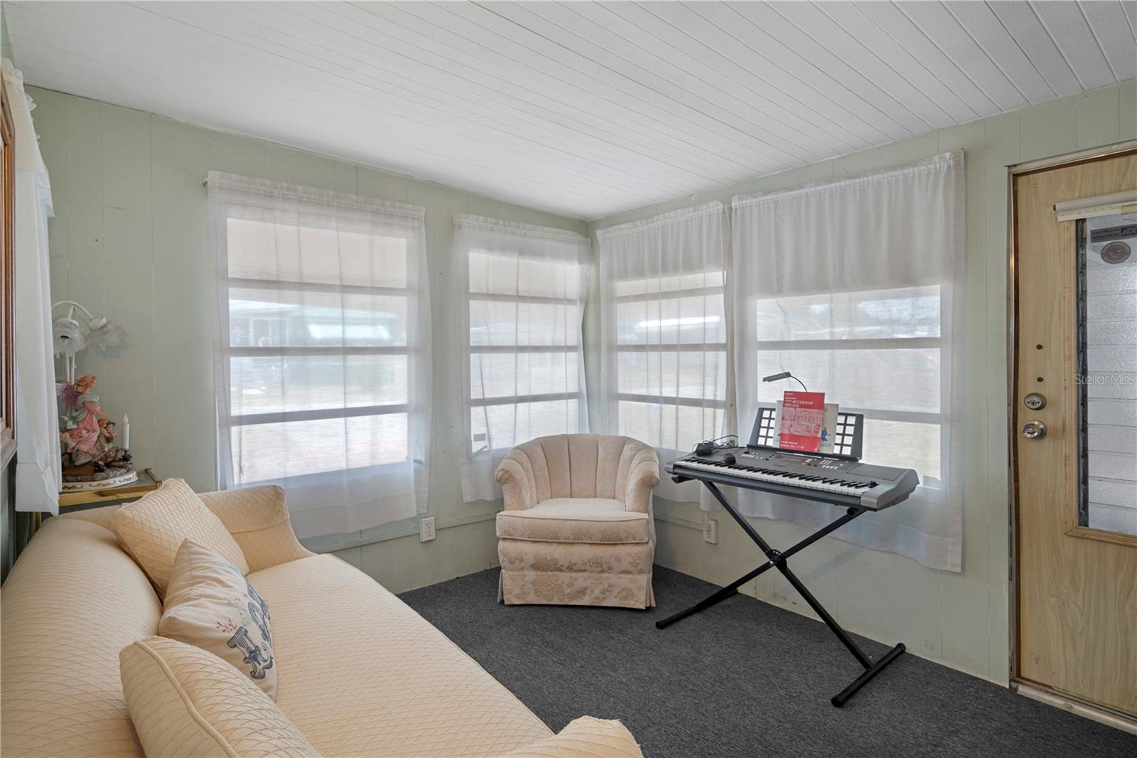 FLORIDA TRAILER ESTATES - Residential