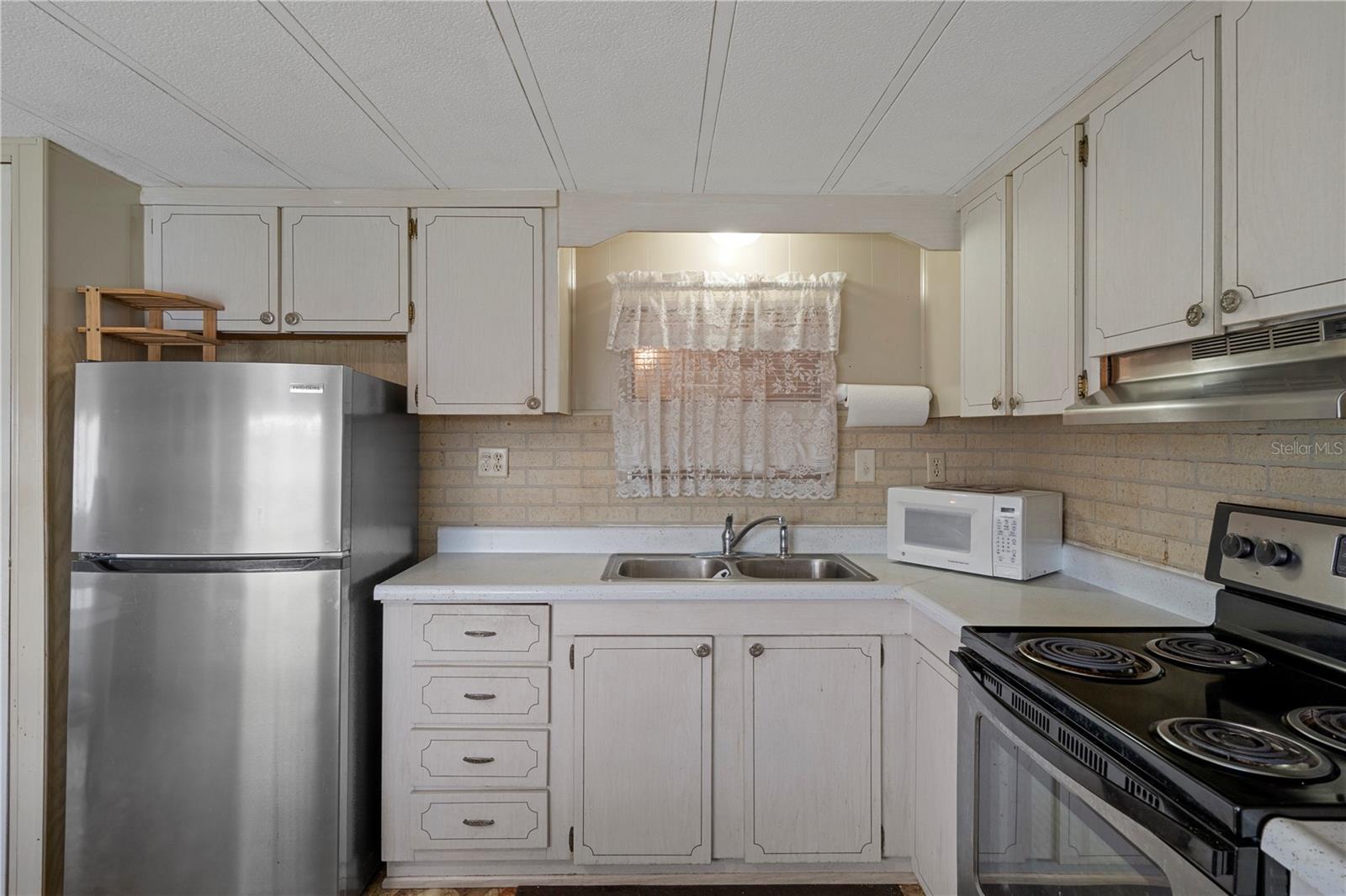 FLORIDA TRAILER ESTATES - Residential
