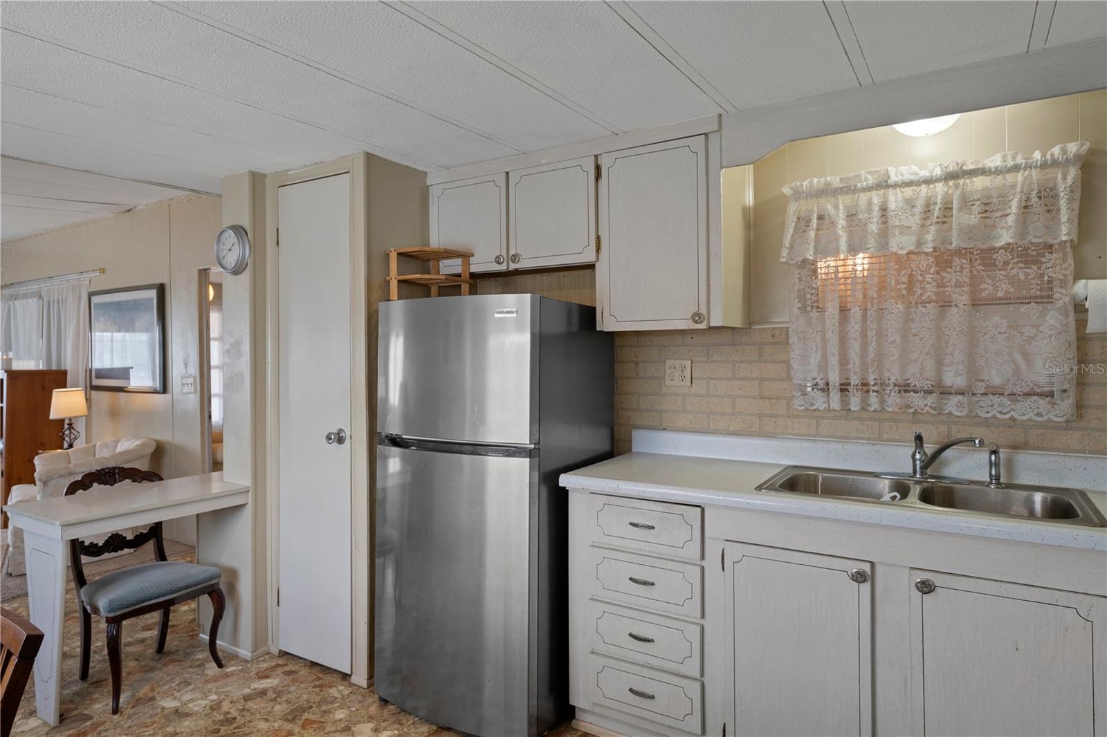 FLORIDA TRAILER ESTATES - Residential
