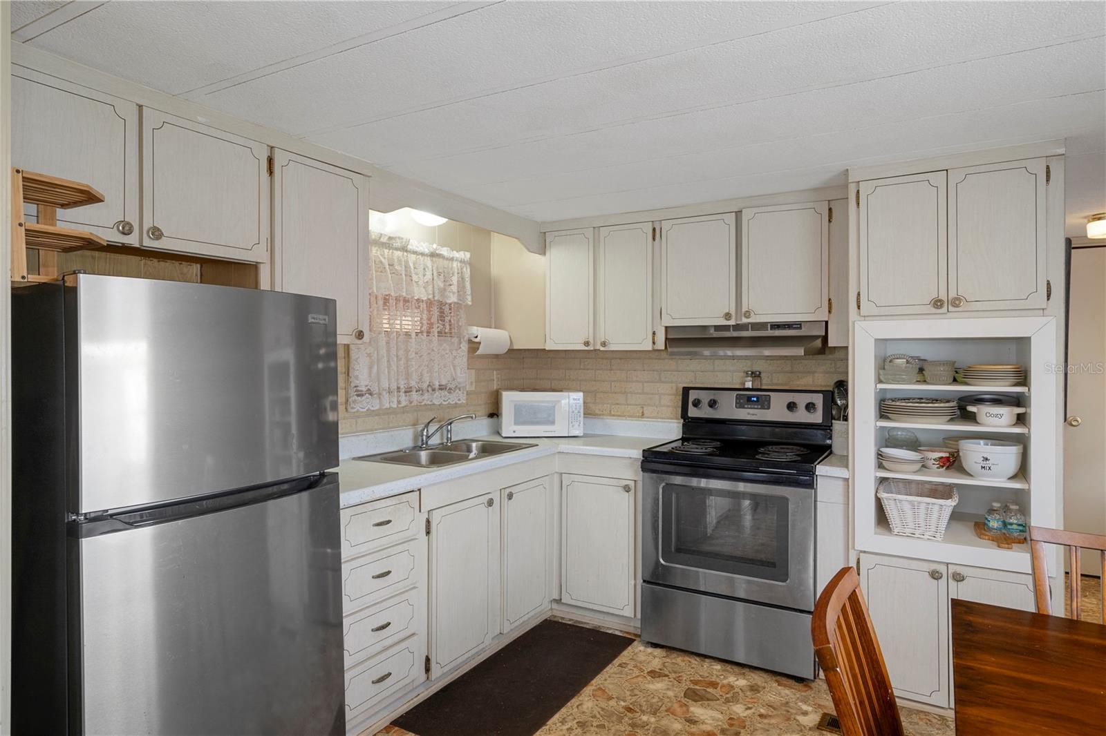 FLORIDA TRAILER ESTATES - Residential