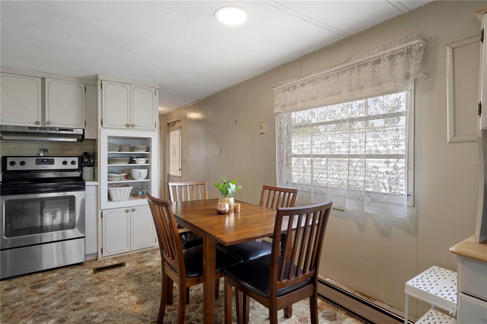 FLORIDA TRAILER ESTATES - Residential