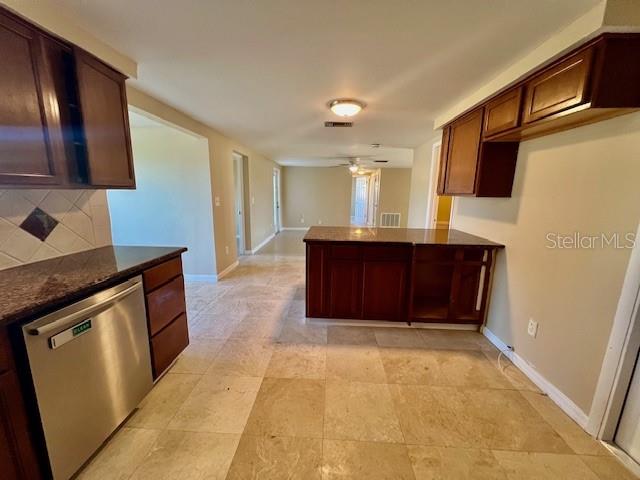 TAHITIAN HOMES - Residential Lease